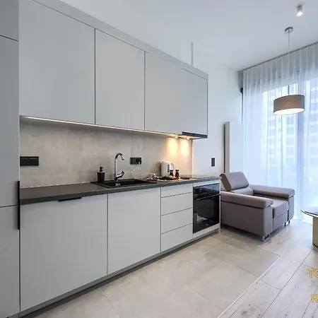 Towarowa Towers Apartamento