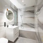 Towarowa Towers Apartment Warsaw