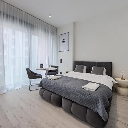 Towarowa Towers Apartament *