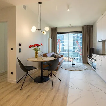 Towarowa Towers アパート *