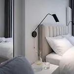 Towarowa Towers Apartmán