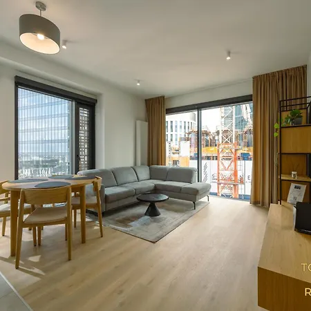 Towarowa Towers * 华沙